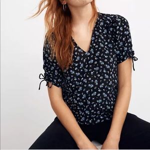 Madewell size small silk floral cinched sleeve top